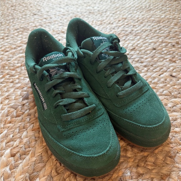 Reebok Classic Low-Top Suede Sneakers in Forest Green - Picture 2 of 5